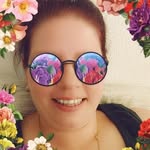 Daniela Khan - @daniela.khan.5811 - Instagram