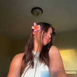 Daniela Vázquez | Bookstagrammer - @daniiii_vc - Instagram