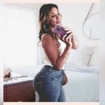 Danielle Applegate - @danielle.applegate.39 - Instagram