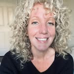Danielle Aston - @psychic_secretary - Instagram