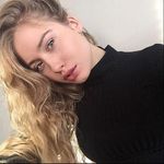 Danielle Barton - @danielle_barton.me51 - Instagram