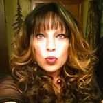 Danielle Barton - @danielle.barton.5688 - Instagram