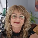 Danielle Bessette - @danielle.bessette.583 - Instagram