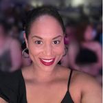 Danielle Bias - @beautyinandout2 - Instagram