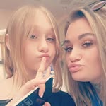 Danielle Akers - @daniellebiglips - Instagram
