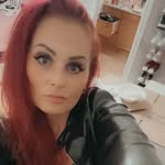 Danielle Bourgault - @deeluv4025 - Instagram