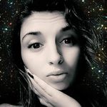 Danielle Bourque - @thatgirl_danielle22 - Instagram