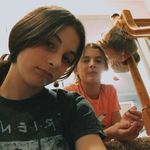 Dee - @daniellebourquein - Instagram