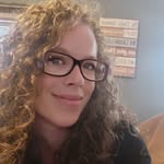 Danielle Bowe - @nella.sense - Instagram