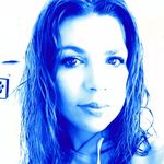 Danielle Bowles - @chucksgirl00 - Instagram