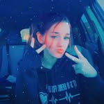Danielle Nicole Brandenburg - @babyygurl1864 - Instagram