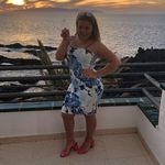 Danielle Brett - @wondercooldude - Instagram