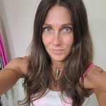 Danielle Burnham - @danielle.burnham.758 - Instagram