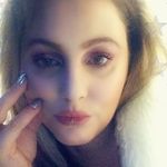 Danielle Butcher - @just_another_selfie - Instagram