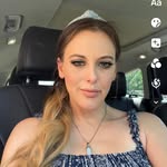 Danielle Callaway - @ella_elle117 - Instagram