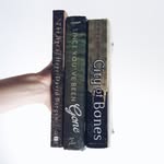 danielle | canada | △⃒⃘ ⚯͛ - @bibliosia - Instagram