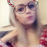 Danielle Cardwell - @danielle.cardwell.5851 - Instagram
