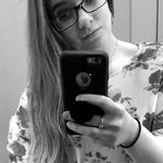 Danielle Carley - @chevygirl_2700 - Instagram