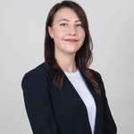 Danielle Charest - @danielletheinsurancegirl - Instagram