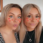 Danielle & Darcy - @attentionseekersabroad - Instagram