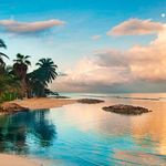 Danielle Hokett Denson - @busy_bee_travel - Instagram