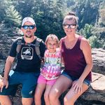 Danielle Dickens - @messy.bun.mama - Instagram