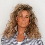 Danielle DuBois - @thinkthoughtsthatfeelgood - Instagram