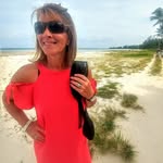 Danielle Dumais - @danielledumais65 - Instagram