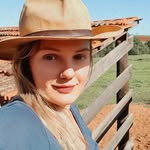 Danielle Fernandes - @daniellefernandes.vet - Instagram