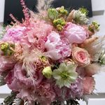 Danielle Flowers - @flowersdanielle_bucuresti - Instagram