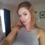 Danielle Flowers - @danielleflowers77 - Instagram