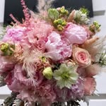 Danielle Flowers - @flowersdanielle_bucuresti - Instagram