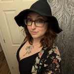Danielle Freeman - @dandy_yell - Instagram