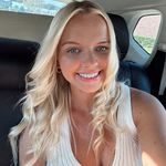 @danielle.golden - Instagram