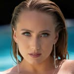 Danielle Gray - @danigray - Instagram
