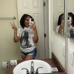 Danielle Greaves - @allthingsdaniellee - Instagram