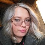 Danielle Grimsley - @pinkwelder93 - Instagram