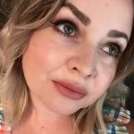 Danielle Harvey - @yellieaboutskin - Instagram