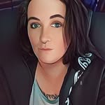 Danielle Hatcher - @ellitagious - Instagram