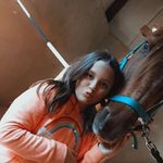 Danielle henley - @danniandchesney - Instagram