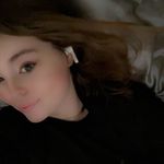 Danielle Himes - @danielle.himes.2 - Instagram