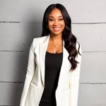 Danielle Hughes - @danielle_realestatebroker - Instagram