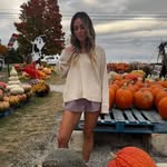 d_Keeler - @danielle_keelers_clothes - Instagram