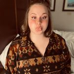 Danielle Kinder - @_.3ntertain.25 - Instagram