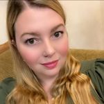 Danielle Kinney - @dkinney15 - Instagram