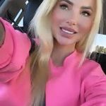 Danielle Kinney - @smithbrawn414 - Instagram