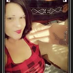 Danielle Lavender - @danielle.lavender.77 - Instagram
