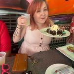 Danielle Leeman - @bubblesntroubles - Instagram