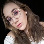 Danielle Littrell - @yogirldani_makeup - Instagram