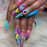 Danielle Lively - @colormebadnailzz - Instagram